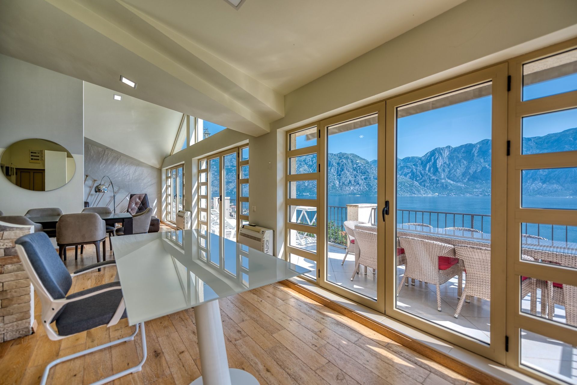 Boğaz manzaralı penthouse